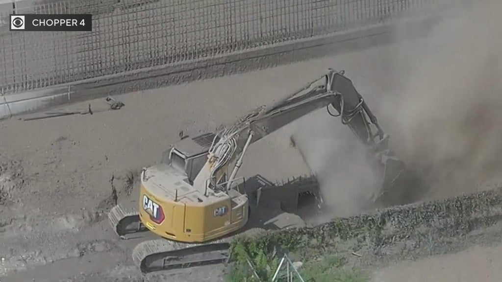 Gas leak mitigated, Florida's Turnpike reopened after excavator hits gas main causing major leak, officials say — CBS Miami, New York Health news