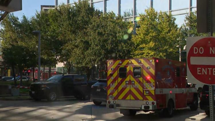 Envelope with suspicious powder sent to Sen. Ted Cruz's Houston office, sources say — KENS 5 (San Antonio)